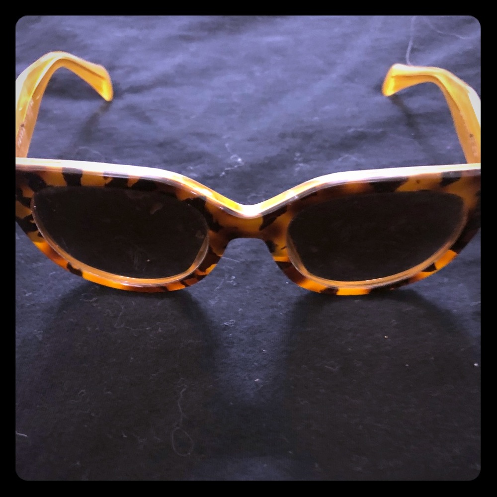 Prada sunglasses SPR170 . Tortoise shell